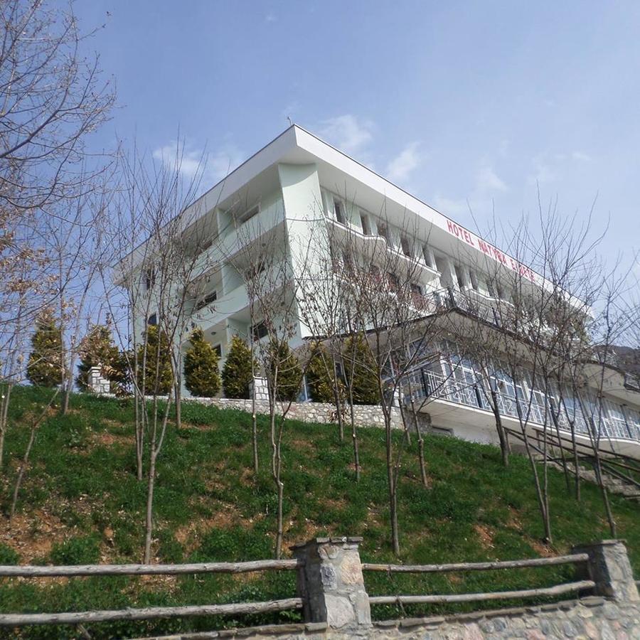 Hotel Natyra E Qete Peshkopi Exterior foto